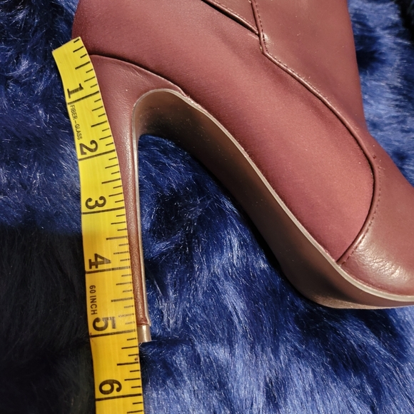 Ladies Burgandy High Fashionable Boots - Picture 13 of 16